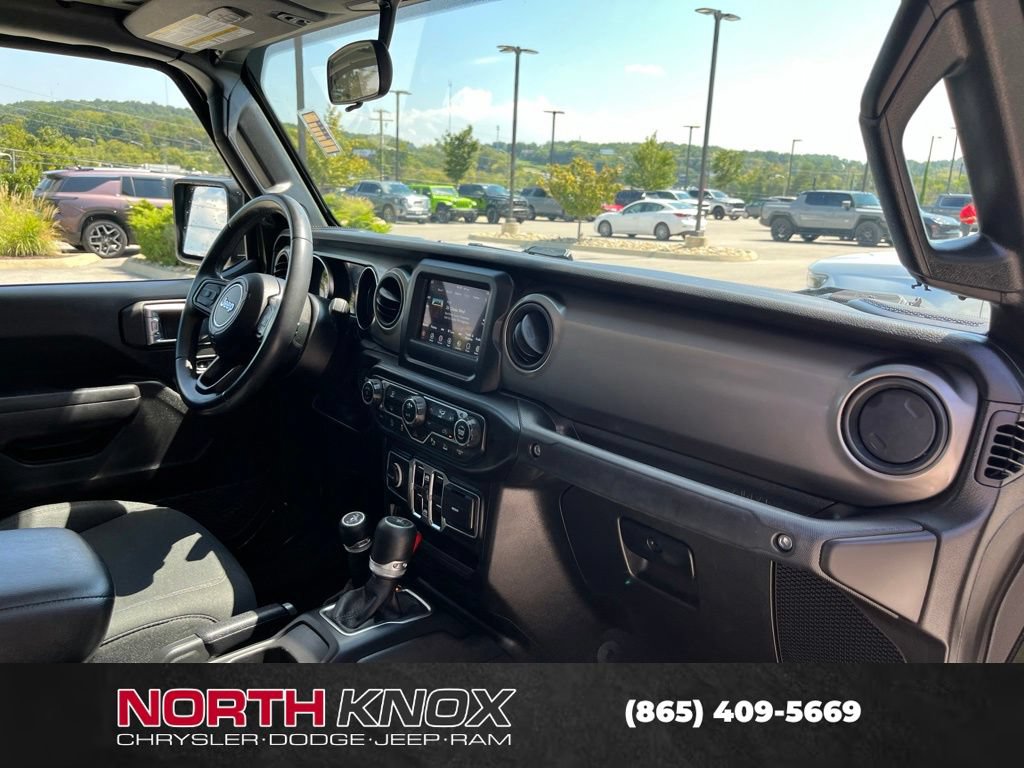 Used 2021 Jeep Gladiator Sport AWD/4WD image 28
