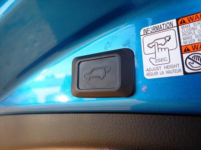 Used 2018 Toyota RAV4 Limited image 9