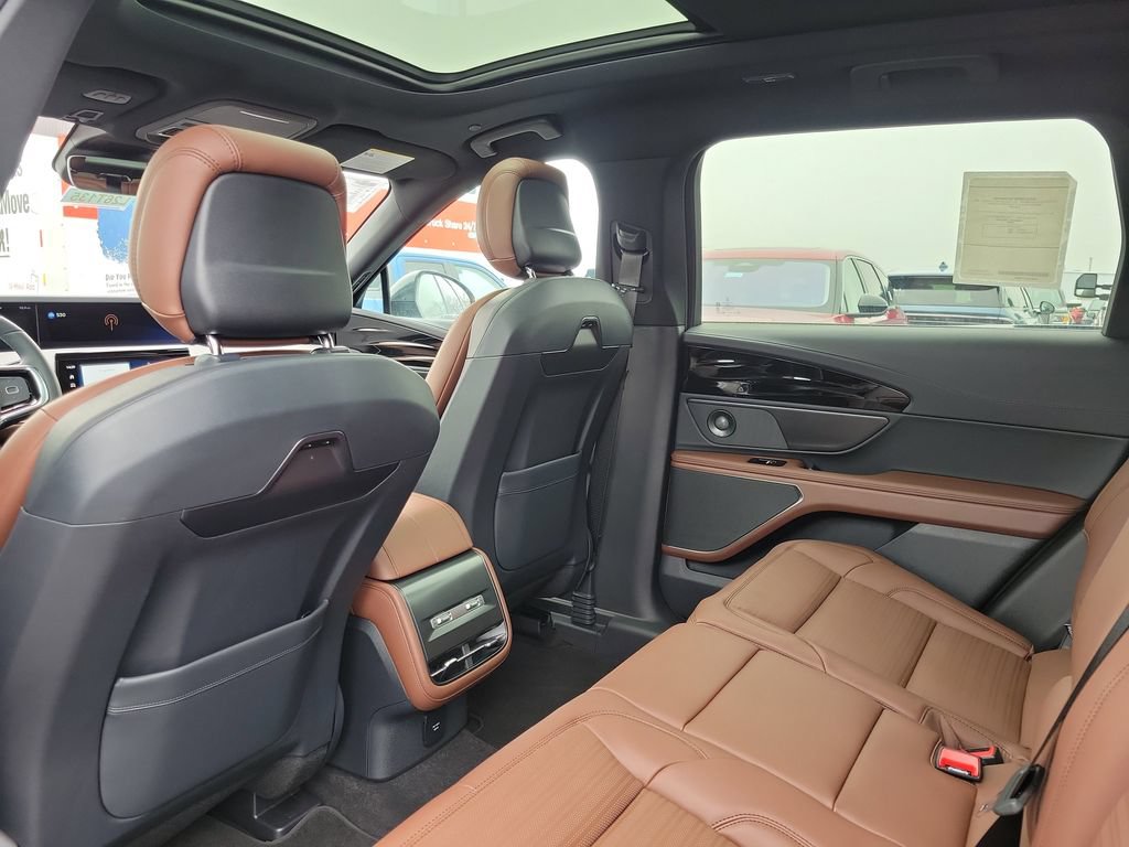 New 2026 Lincoln Nautilus Reserve AWD/4WD image 15
