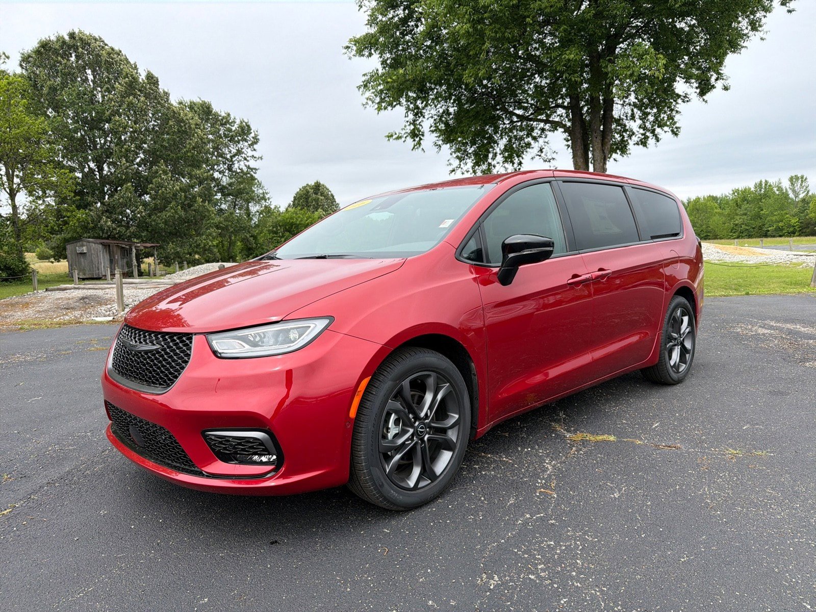 New 2026 Chrysler Pacifica Select FWD image 1