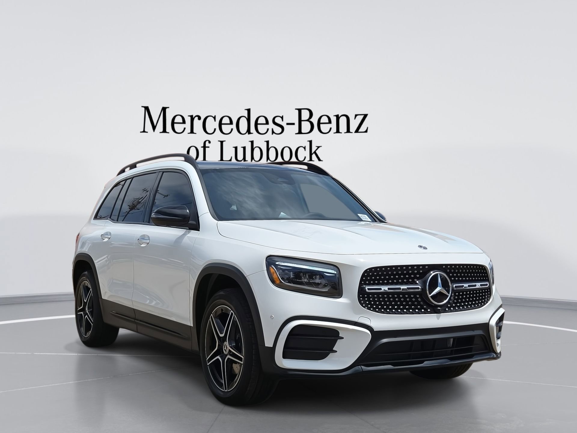New 2025 Mercedes-Benz GLB 250 image 1