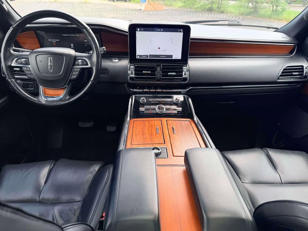 Used 2019 Lincoln Navigator L Select AWD/4WD image 16