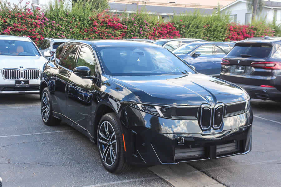 New 2027 BMW iX3 50 xDrive w/ M Sport Package AWD/4WD image 4