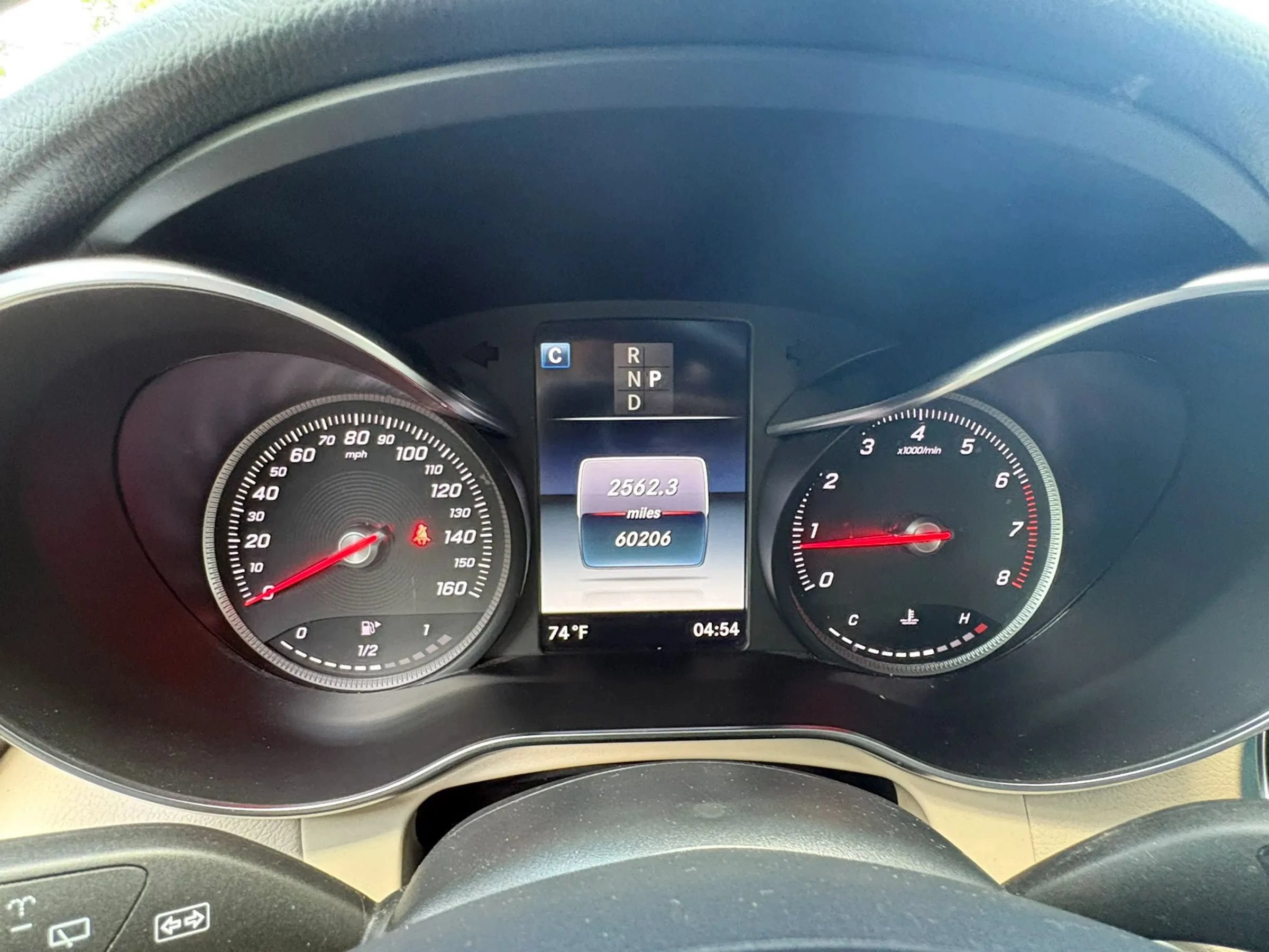 Used 2018 Mercedes-Benz GLC 300 4MATIC image 34