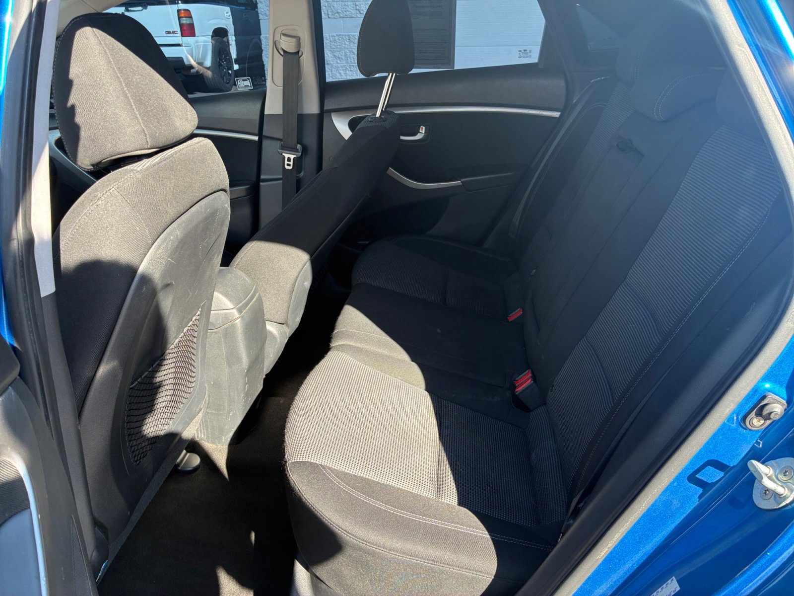 Used 2017 Hyundai Elantra GT image 21