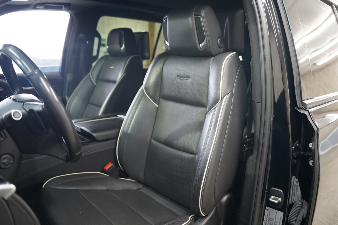 Used 2021 Cadillac Escalade ESV Sport w/ Driver Assist Tech Package image 25