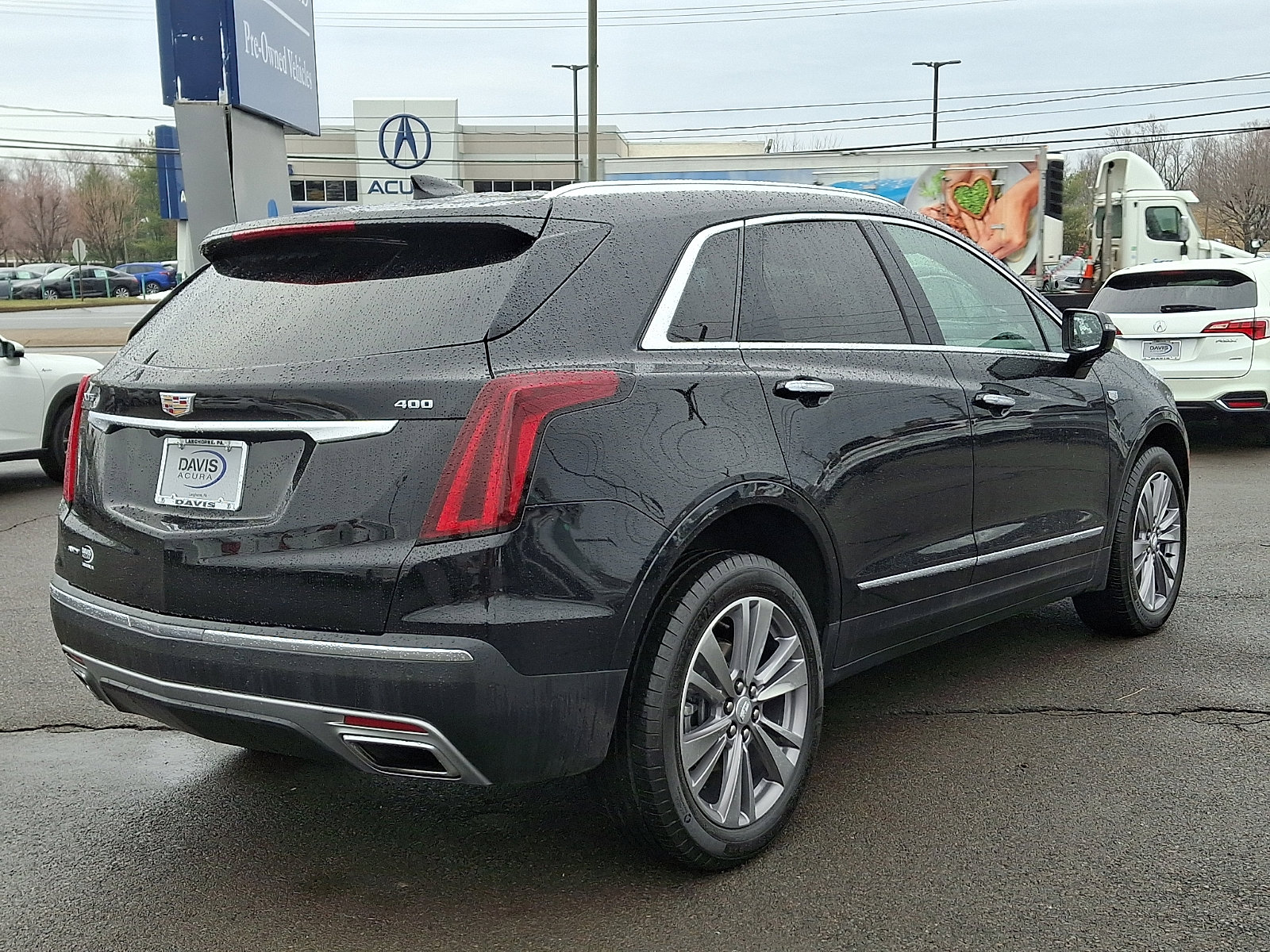 Used 2025 Cadillac XT5 Premium Luxury image 4