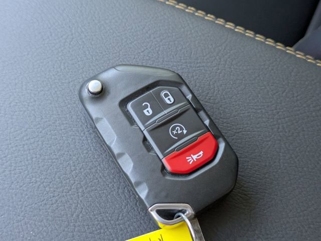 Used 2025 Jeep Wrangler Unlimited Sahara w/ Safety Group image 37