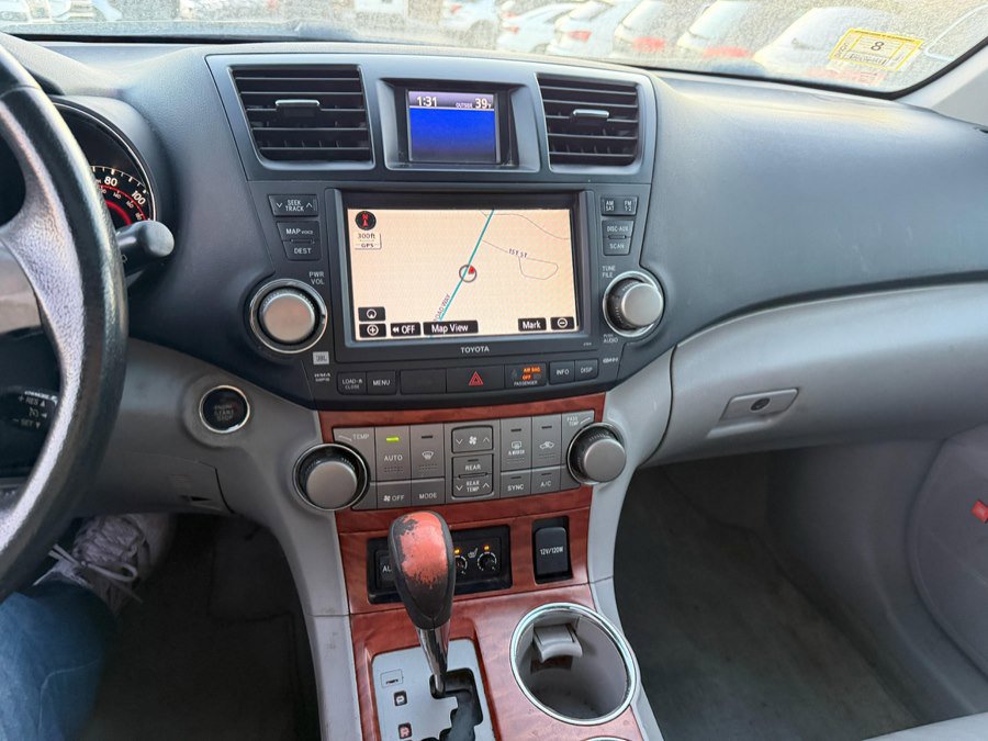 Used 2010 Toyota Highlander Limited image 11