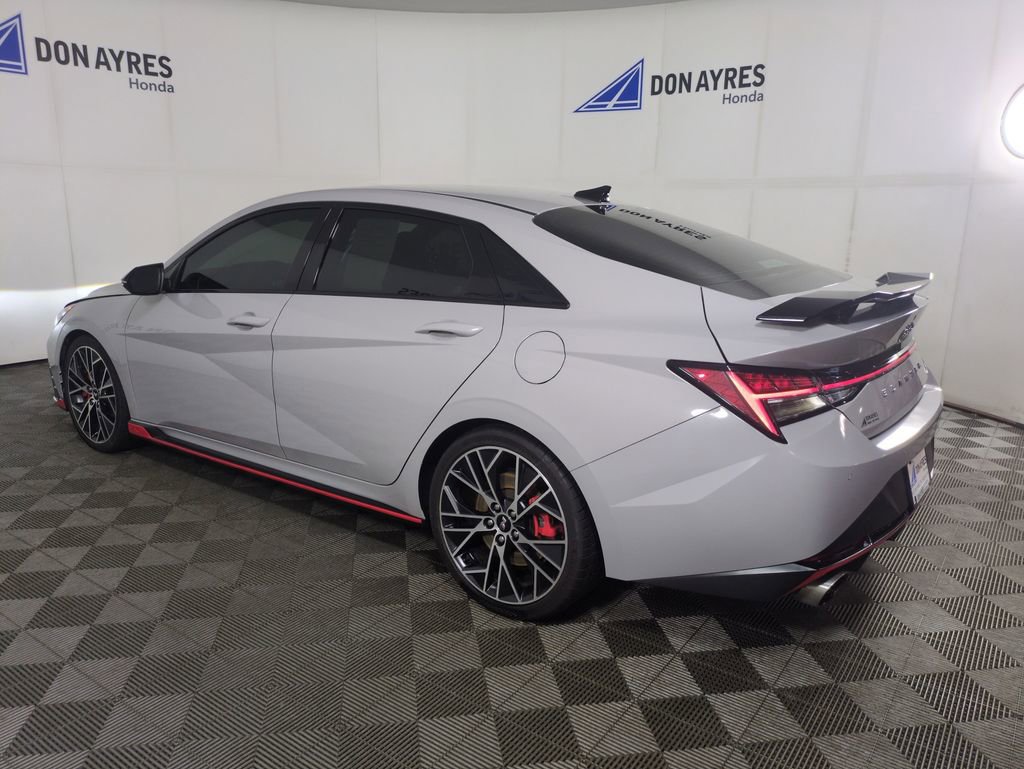 Used 2023 Hyundai Elantra N image 3