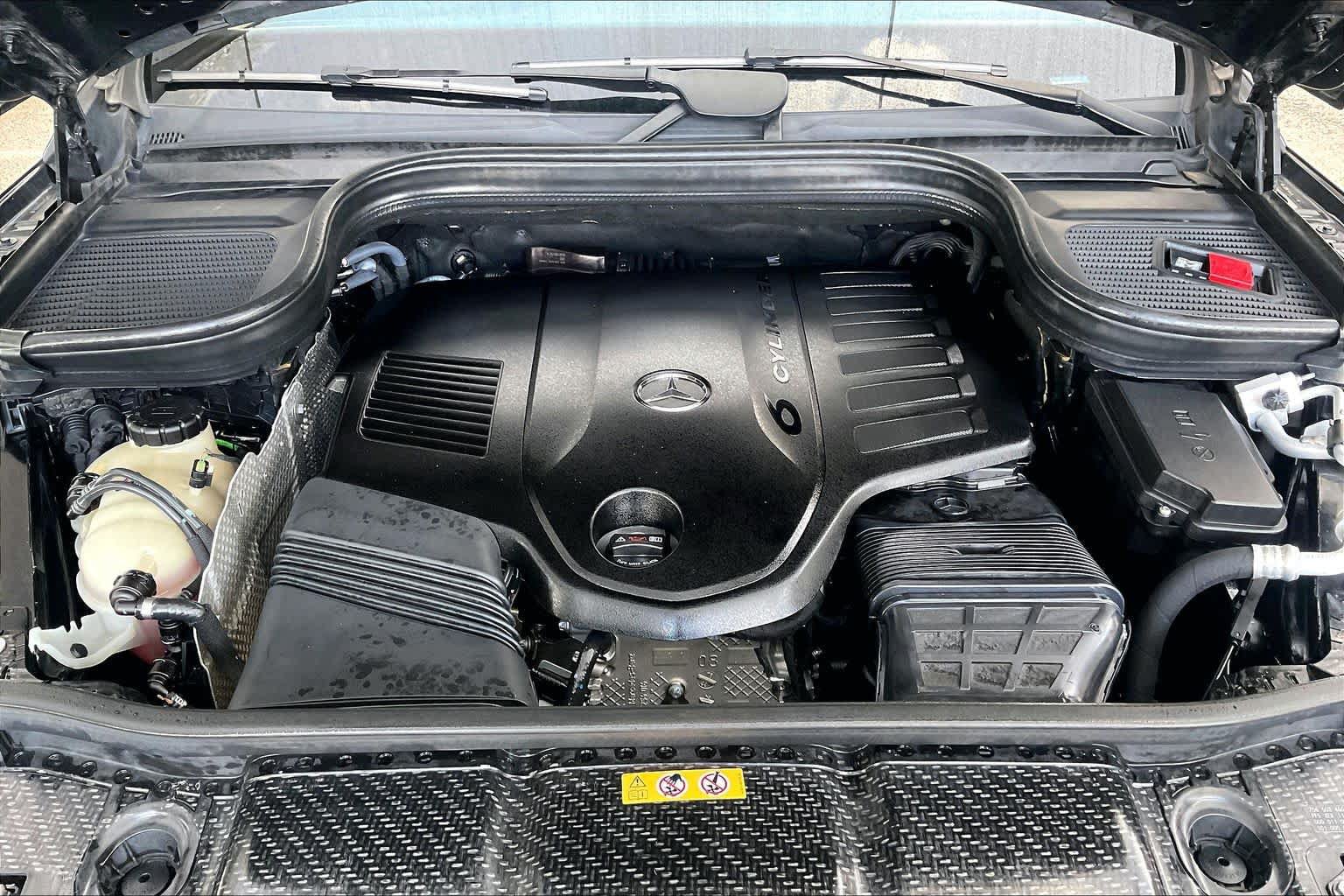 Used 2022 Mercedes-Benz GLS 450 4MATIC image 32