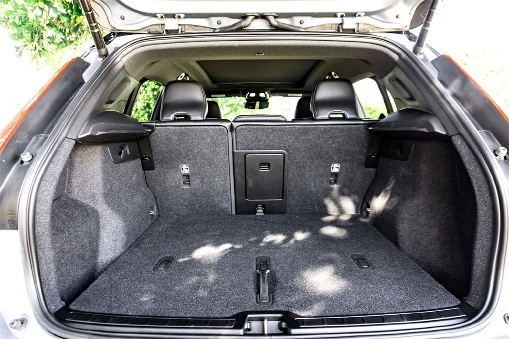 Used 2021 Volvo XC40 P8 Recharge image 30