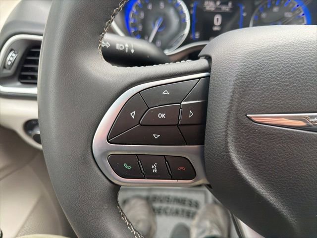 Used 2024 Chrysler Voyager LX image 25