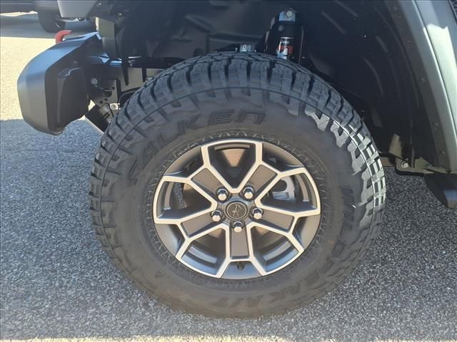 New 2026 Jeep Gladiator Mojave w/ Safety Group AWD/4WD image 10