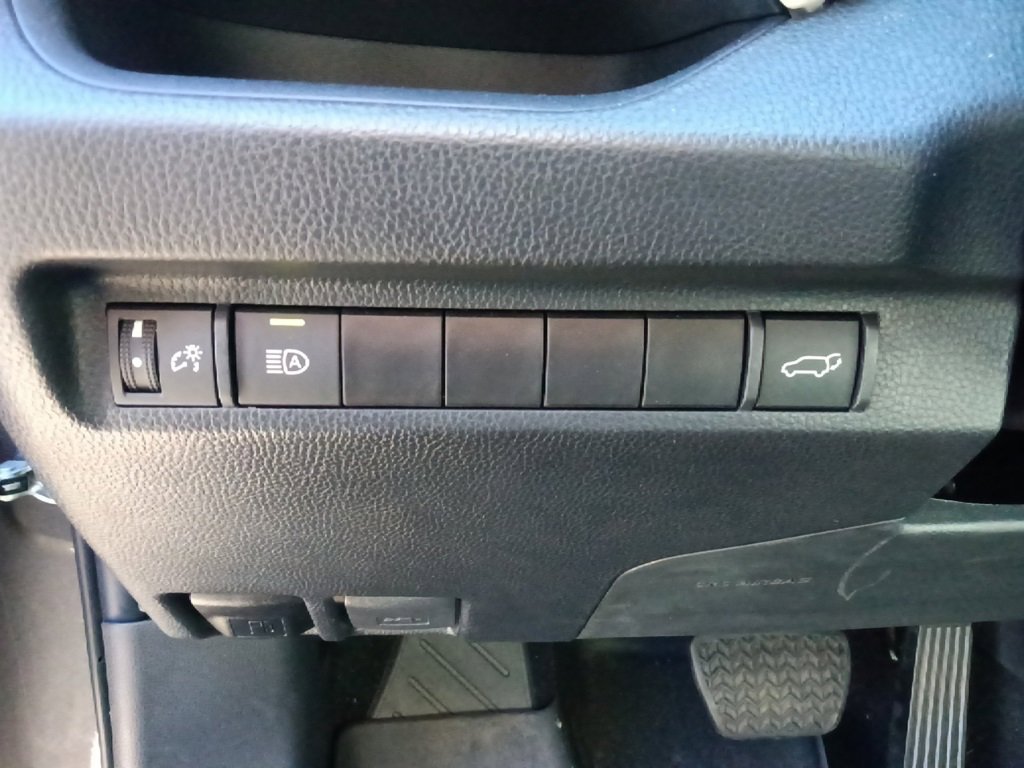 Used 2024 Toyota RAV4 XLE Premium image 17