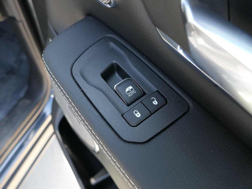 New 2026 RAM 1500 Laramie AWD/4WD image 21