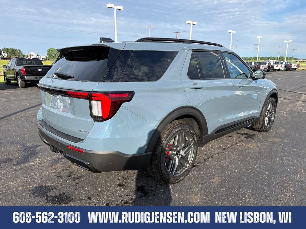 New 2026 Ford Explorer ST-Line w/ ST-Line Street Pack AWD/4WD image 6