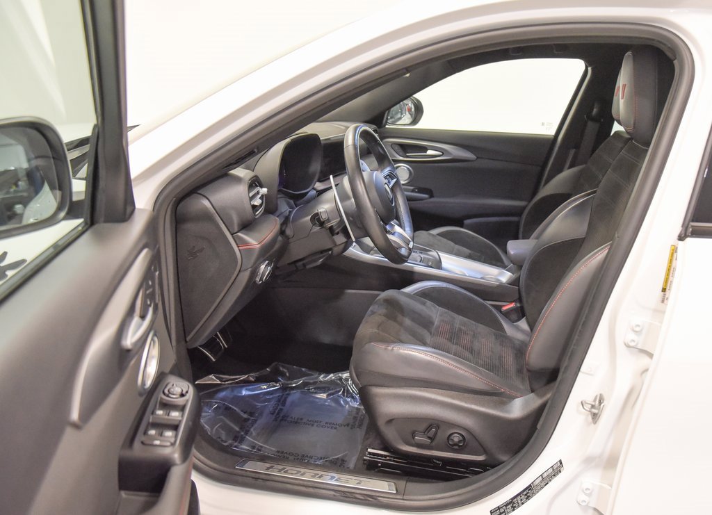 Used 2024 Dodge Hornet R/T image 2