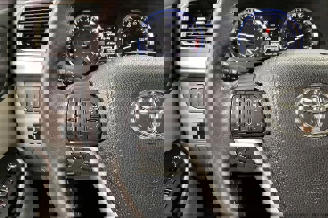 Used 2017 Toyota Highlander XLE image 23