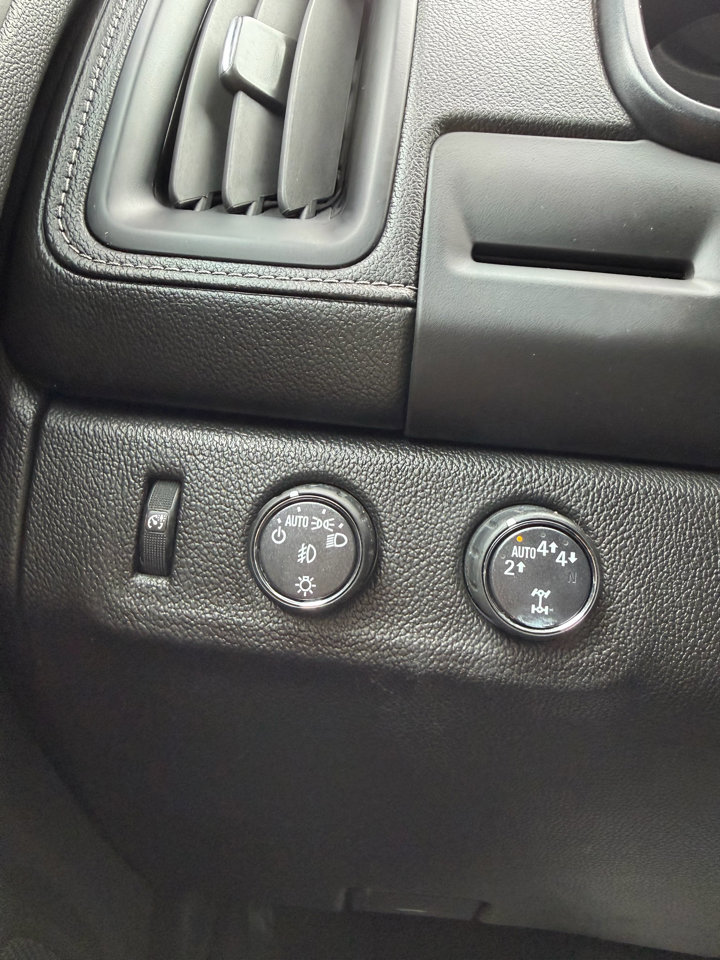 Used 2017 GMC Canyon SLE w/ SLE Convenience Package image 12