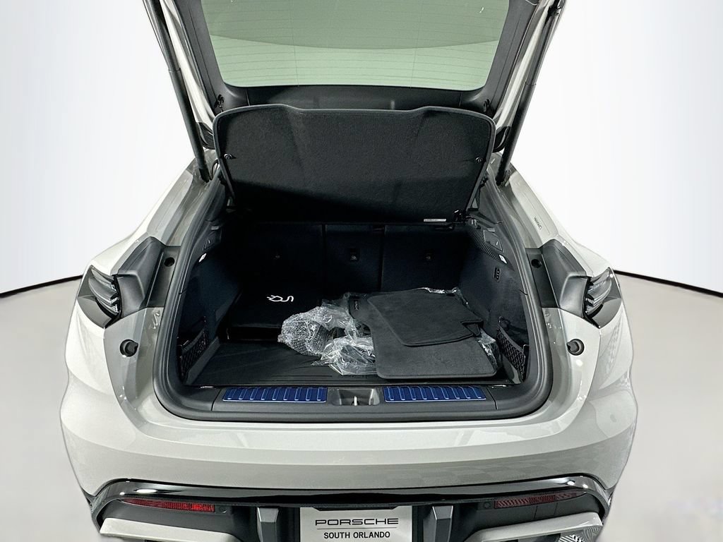 New 2026 Porsche Macan GTS Electric AWD/4WD image 28