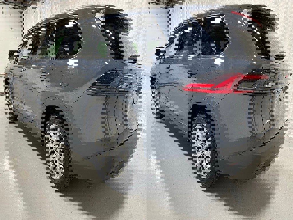 Used 2025 Toyota Grand Highlander AWD image 5