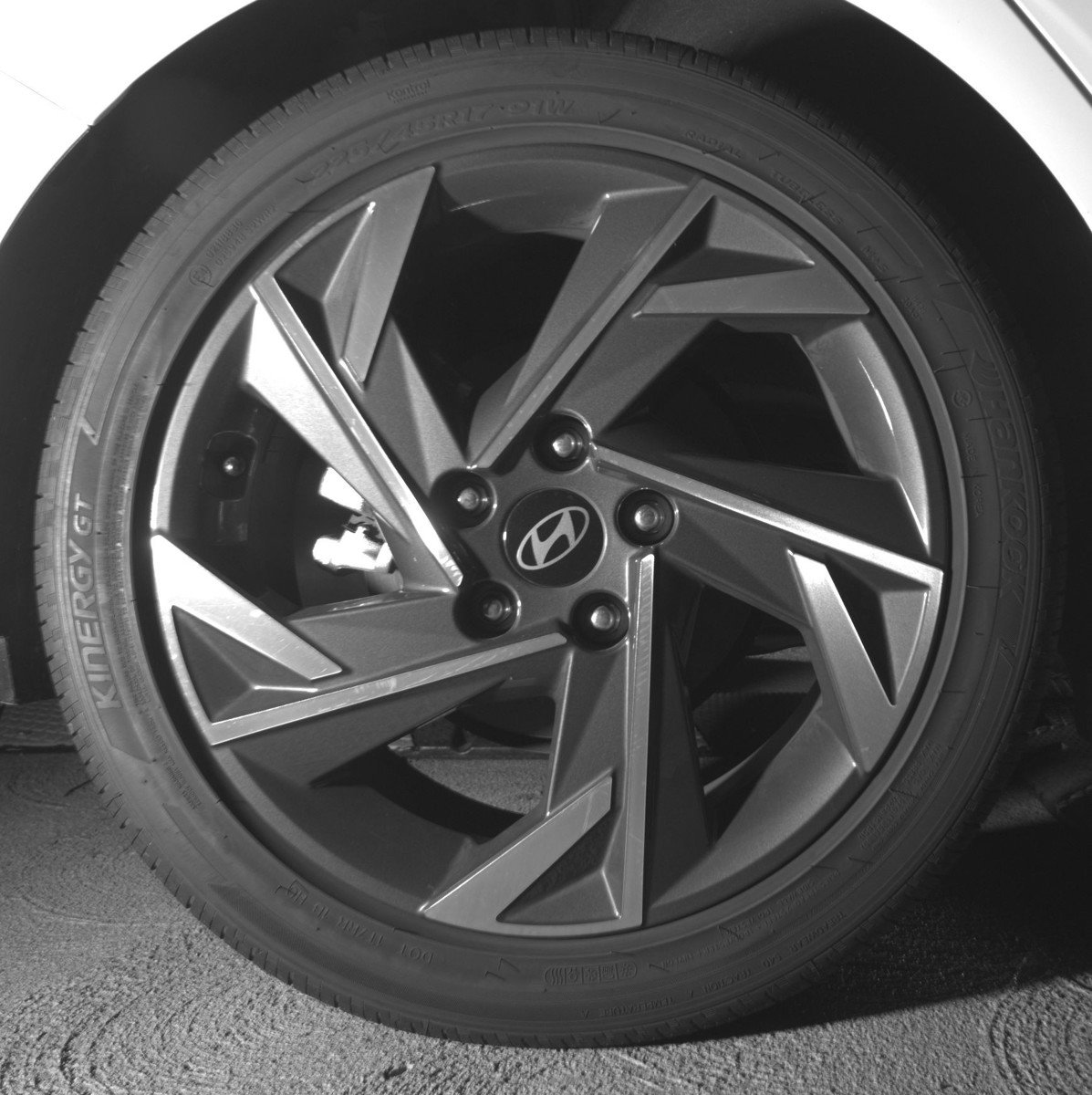 Used 2025 Hyundai Elantra SEL FWD image 15