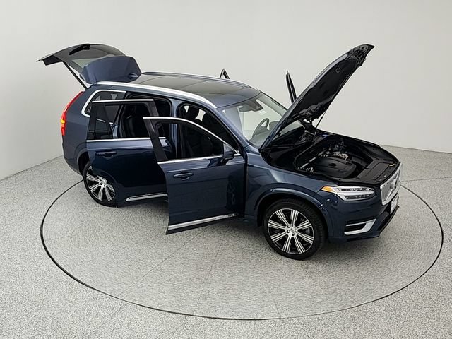 Certified 2024 Volvo XC90 T8 Plus w/ Protection Package Premier AWD/4WD image 40