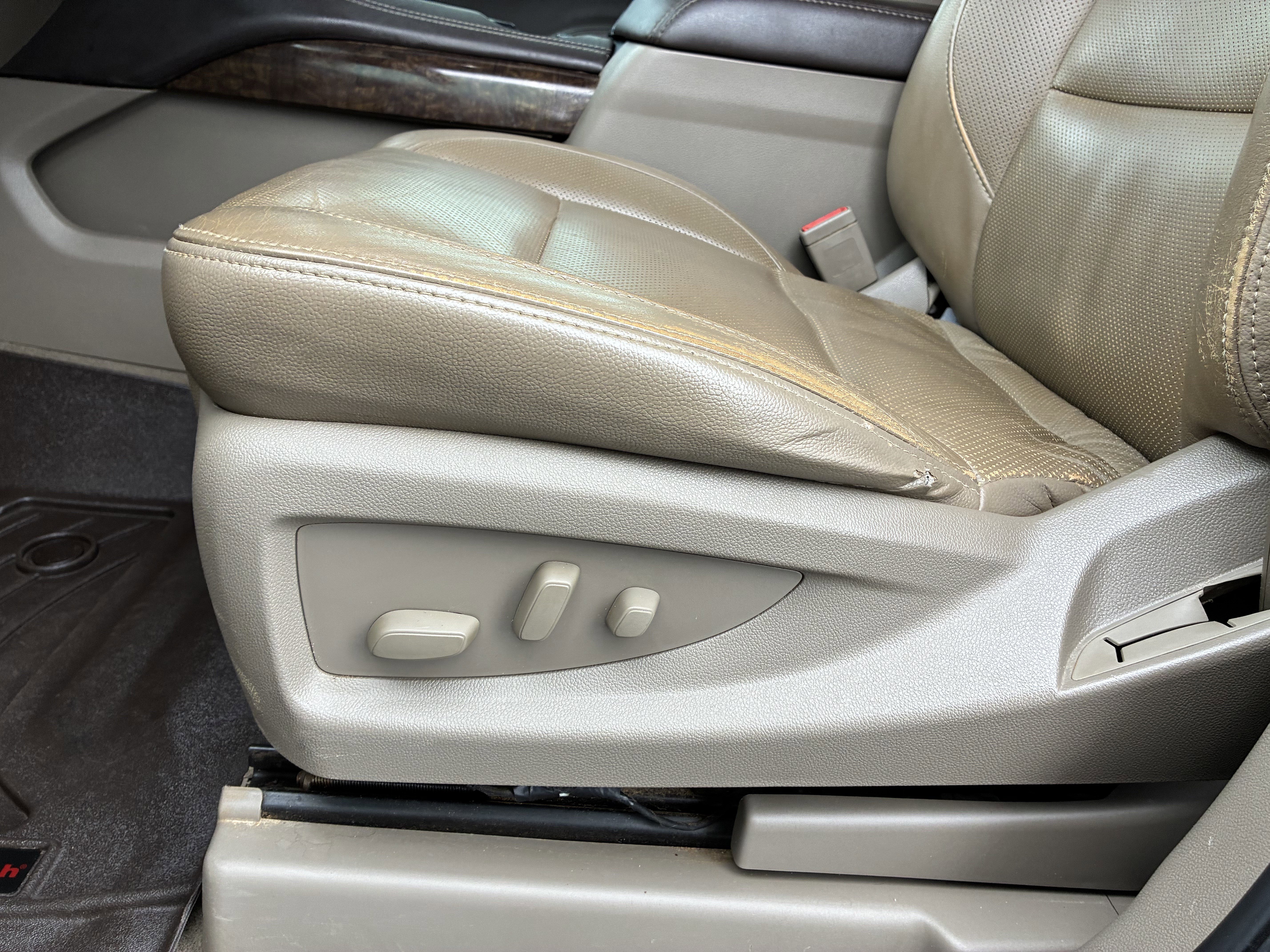 Used 2019 Chevrolet Tahoe LS w/ All-Season Package RWD image 21