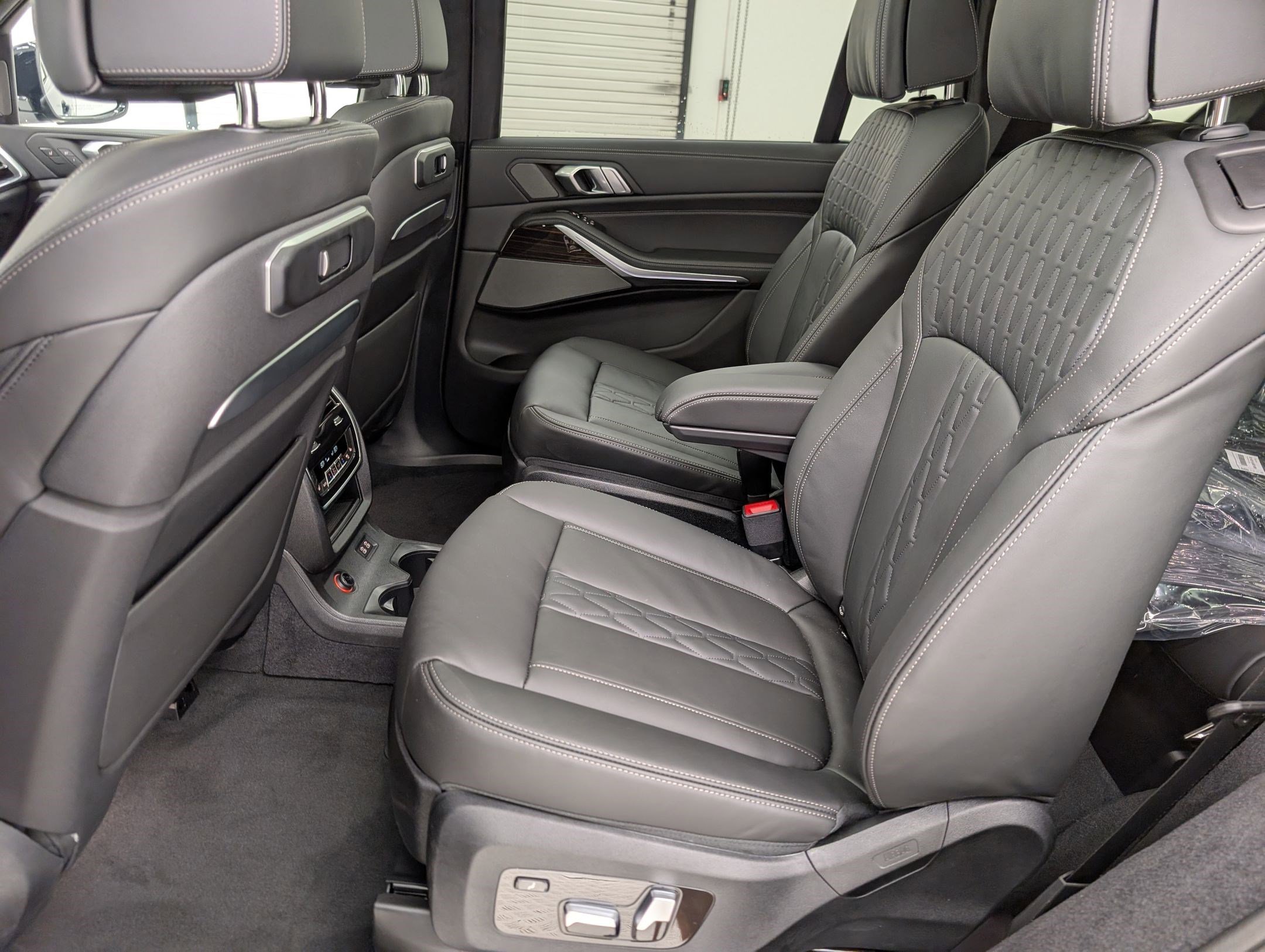 New 2026 BMW X7 xDrive40i w/ Executive Package image 15