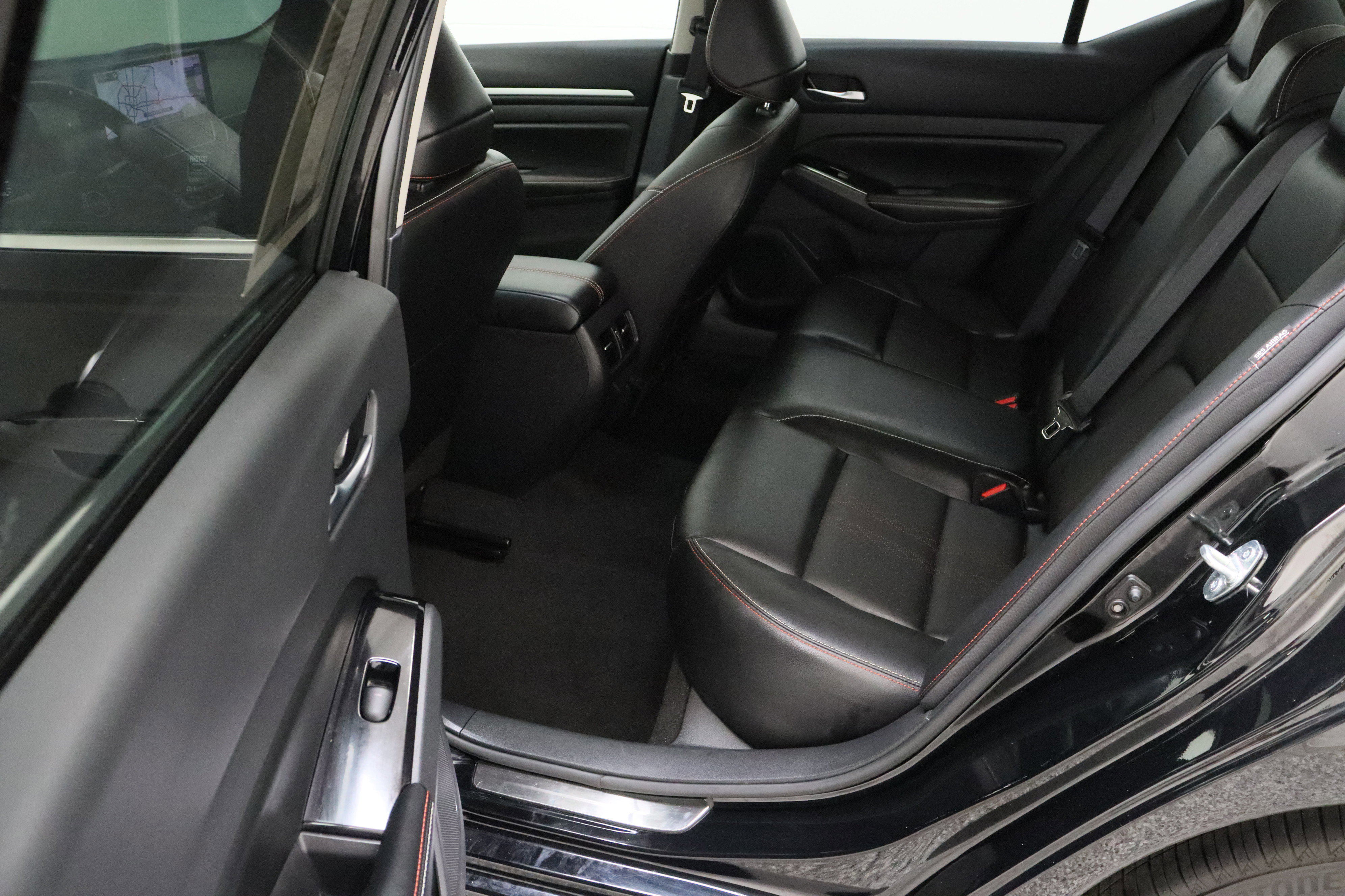 Used 2024 Nissan Altima 2.0 SR image 31