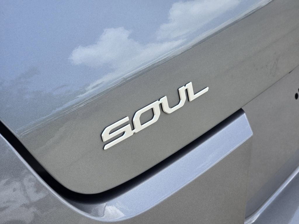 Certified 2025 Kia Soul LX w/ LX Technology Package FWD image 16