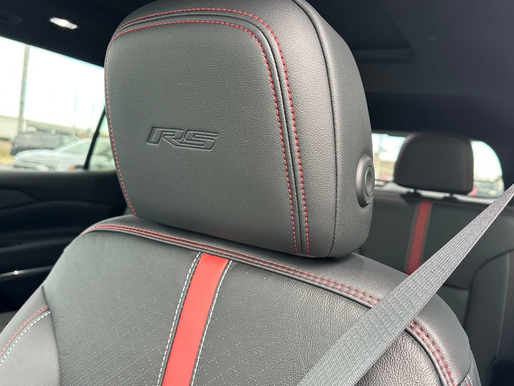New 2026 Chevrolet Traverse RS w/ LPO, Floor Liner Package FWD image 12
