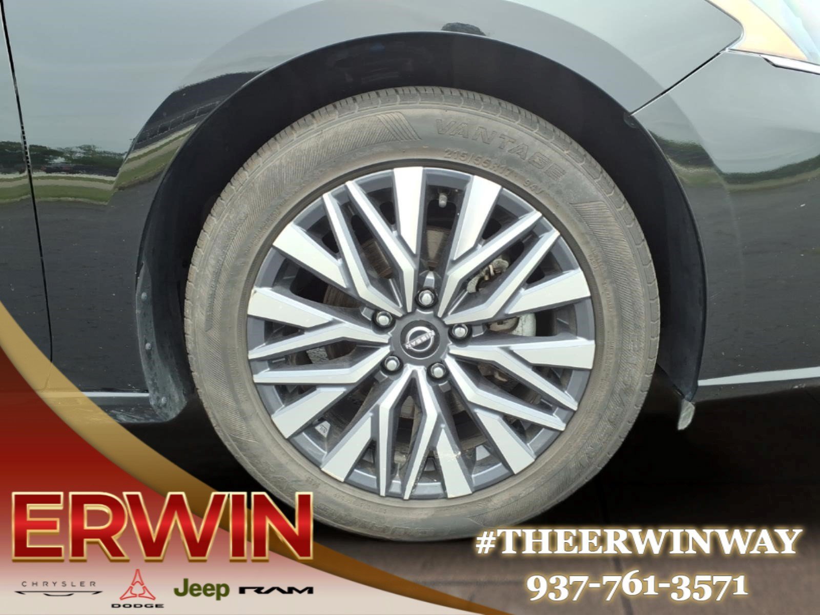 Used 2025 Nissan Altima 2.5 SV FWD image 9