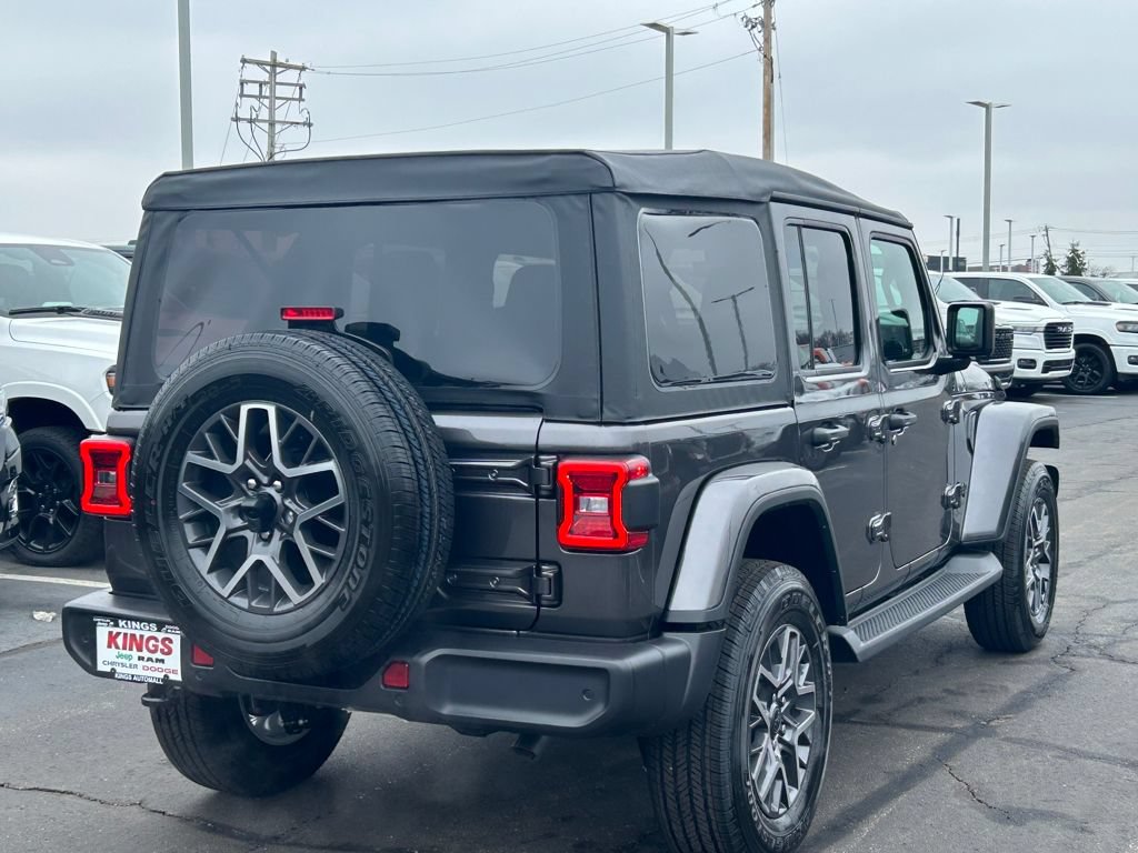 New 2026 Jeep Wrangler Unlimited Sahara AWD/4WD image 30