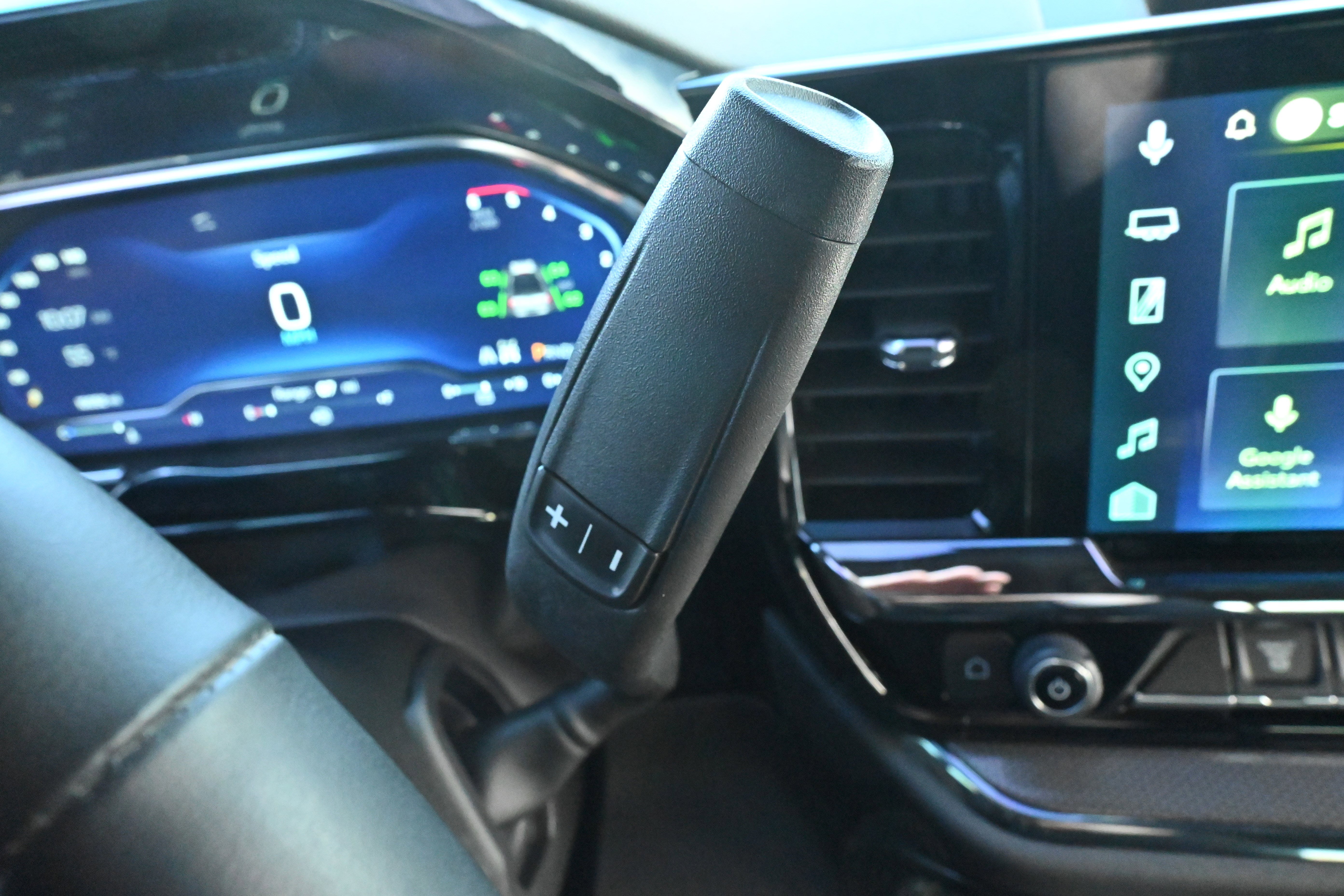 Used 2025 Chevrolet Silverado 2500 ZR2 w/ Technology Package image 21