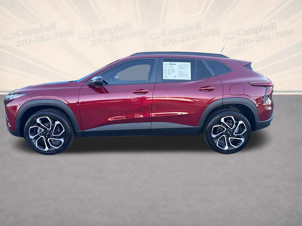 Used 2025 Chevrolet Trax RS image 2