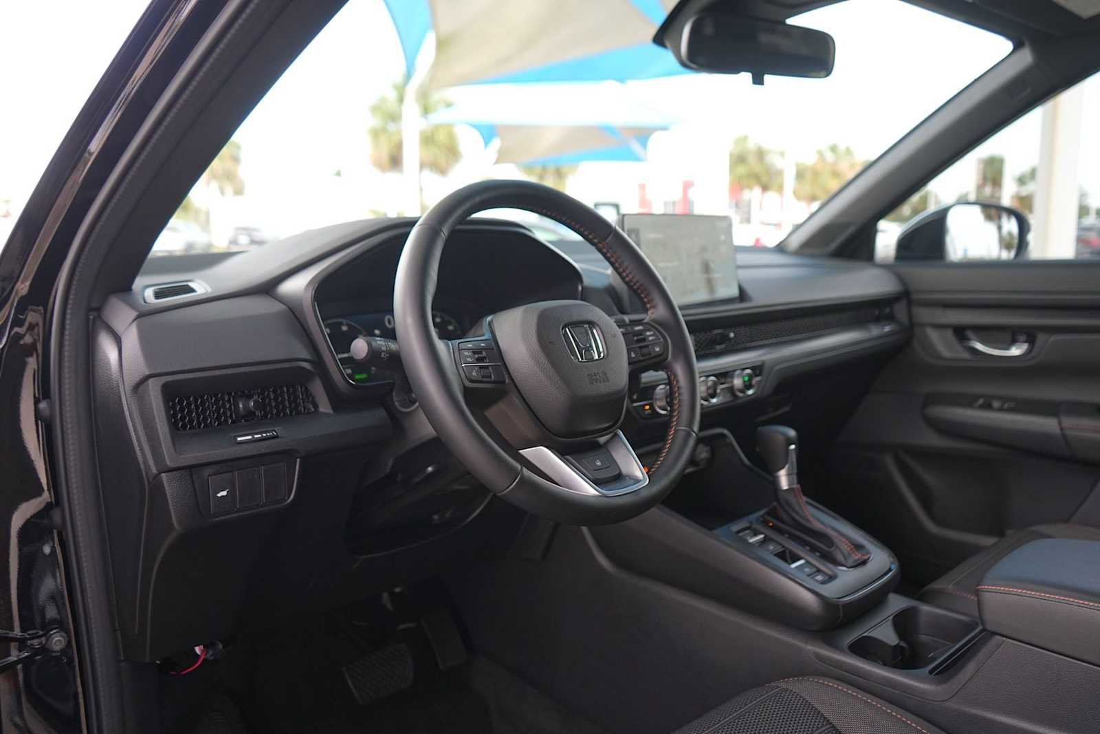 Used 2026 Honda CR-V TrailSport image 2