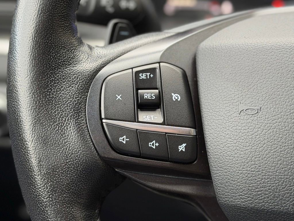 Used 2020 Ford Explorer XLT w/ Comfort Package AWD/4WD image 9