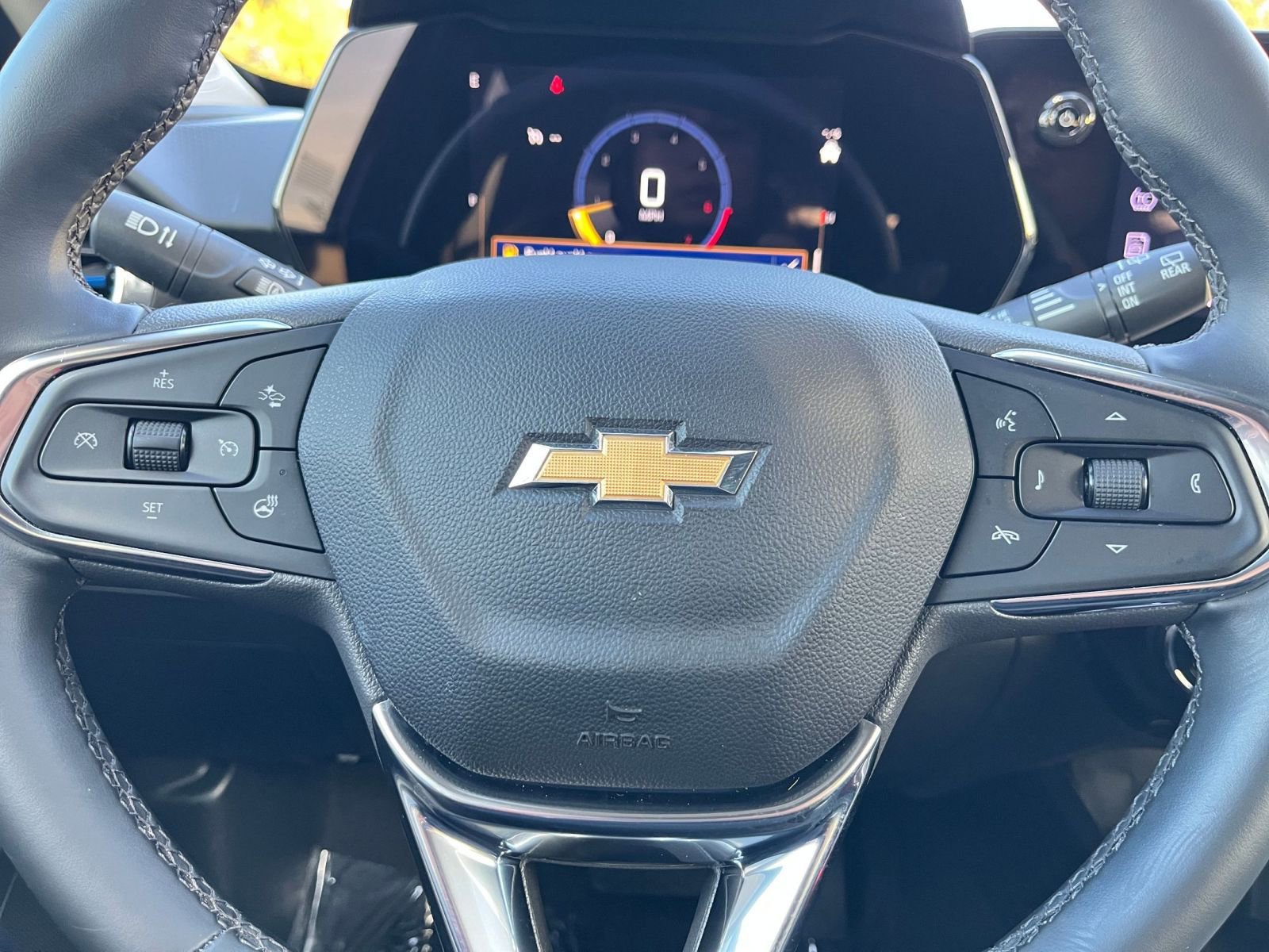 Used 2025 Chevrolet Trax LT w/ LT Convenience Package image 25