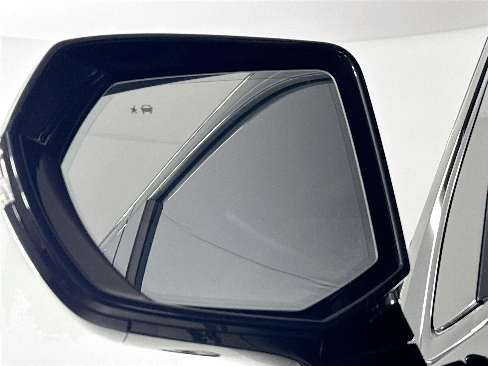 Used 2021 GMC Yukon XL AT4 w/ Rear Media and Nav Package image 5