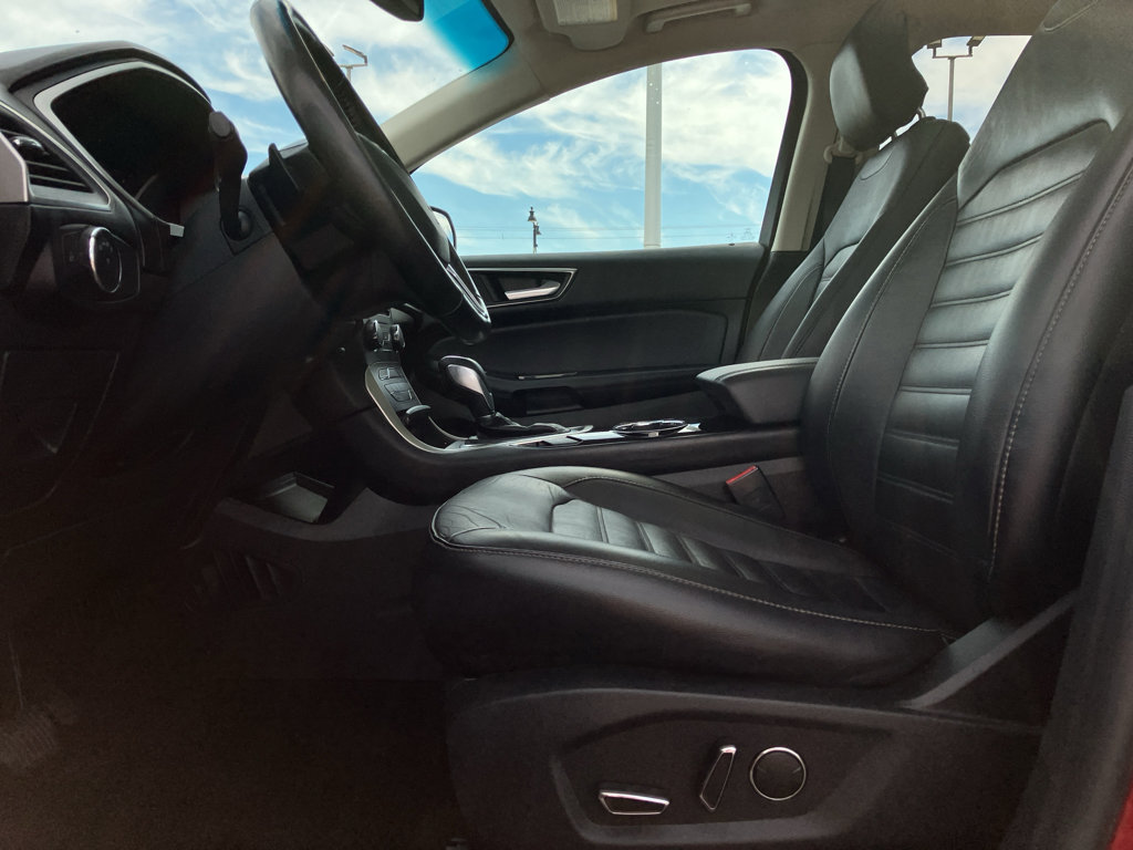 Used 2015 Ford Edge SEL w/ Equipment Group 201A image 28