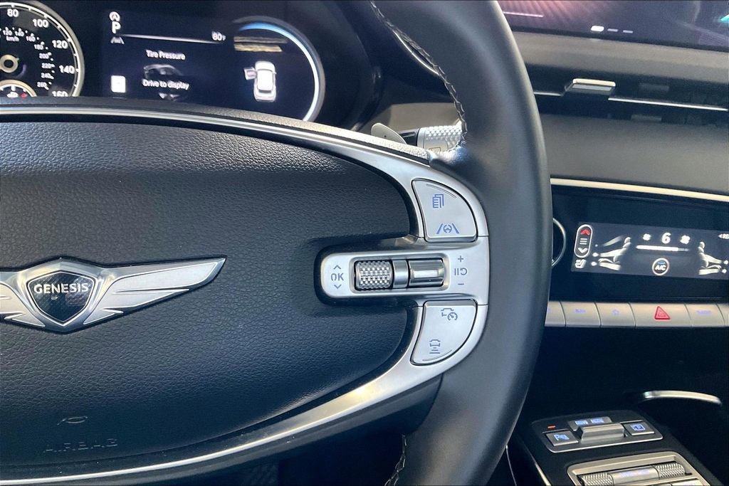 Used 2025 Genesis GV70 2.5T image 9