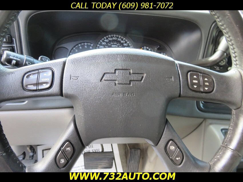 Used 2004 Chevrolet Suburban LT w/ Preferred Equipment Group AWD/4WD image 23