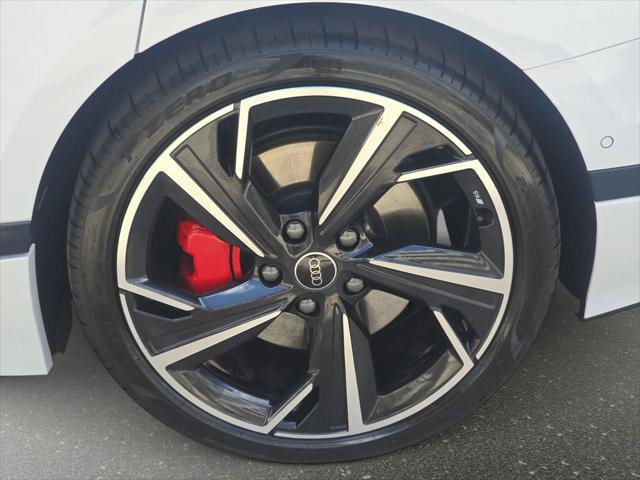 Certified 2025 Audi S6 e-tron Prestige w/ 21" Black Optic Package AWD/4WD image 27