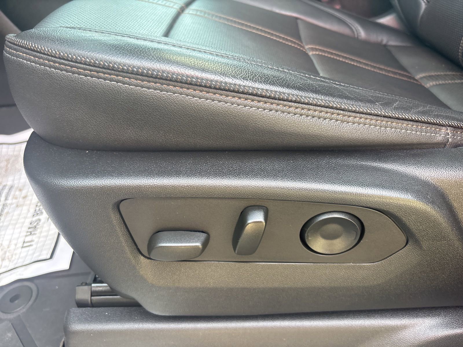 Used 2022 Chevrolet Silverado 1500 High Country w/ High Country Premium Package image 25