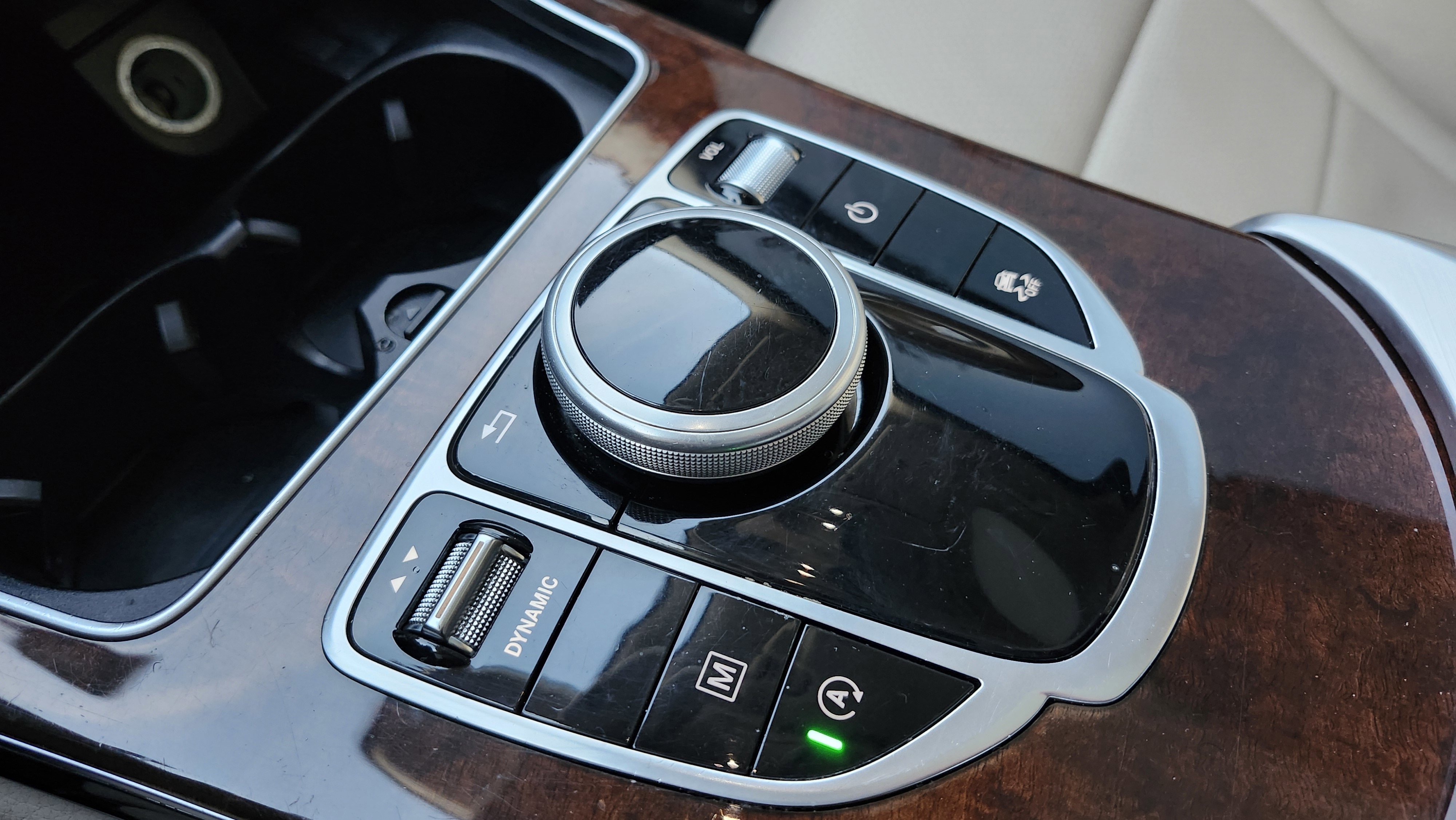 Used 2017 Mercedes-Benz GLC 300 w/ Premium 1 Package image 9