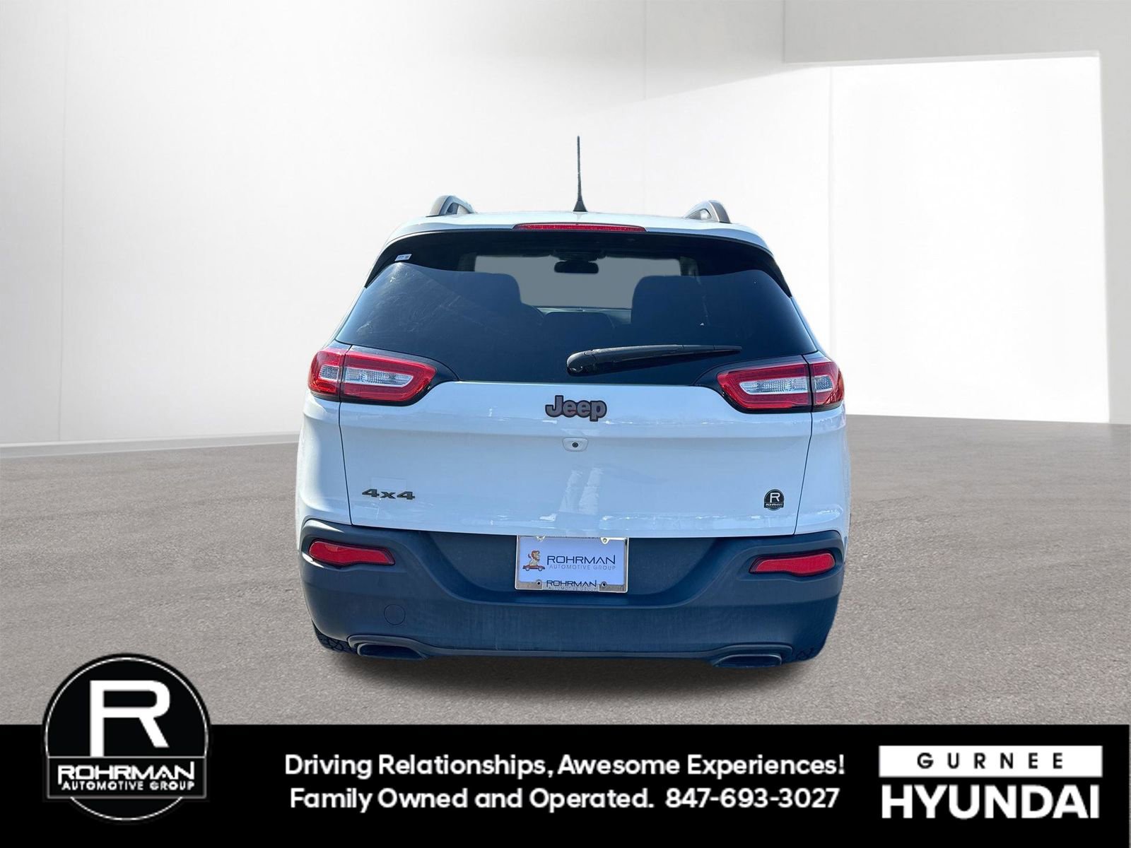 Used 2017 Jeep Cherokee 75th Anniversary image 6