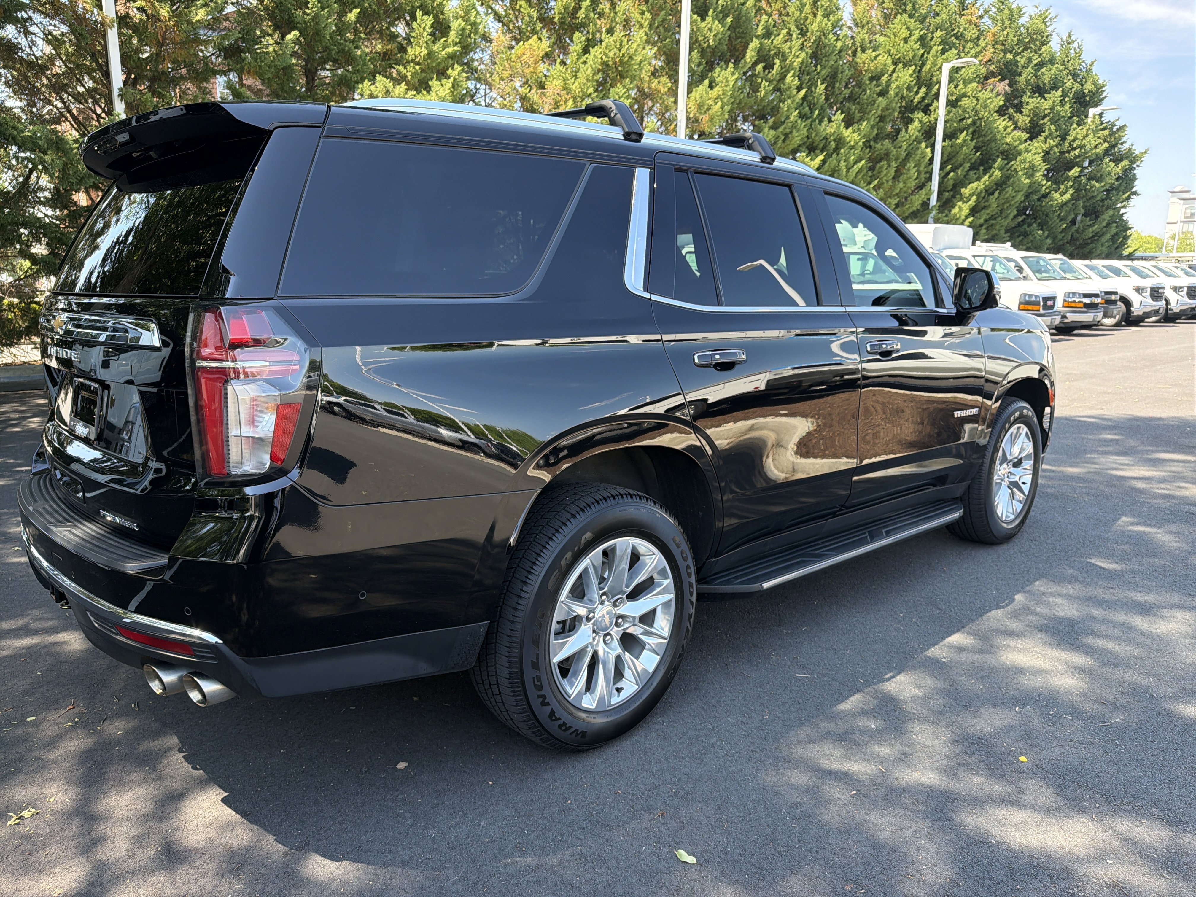 Used 2023 Chevrolet Tahoe Premier w/ Advanced Technology Package AWD/4WD image 10