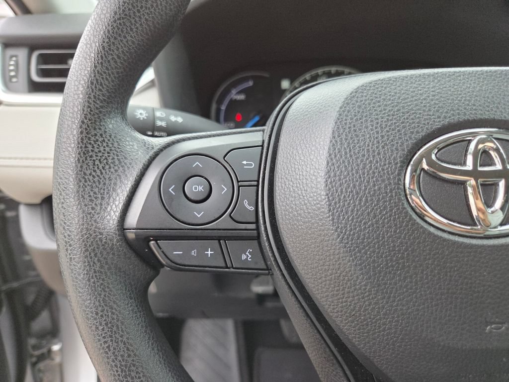 Certified 2025 Toyota RAV4 XLE AWD/4WD image 30